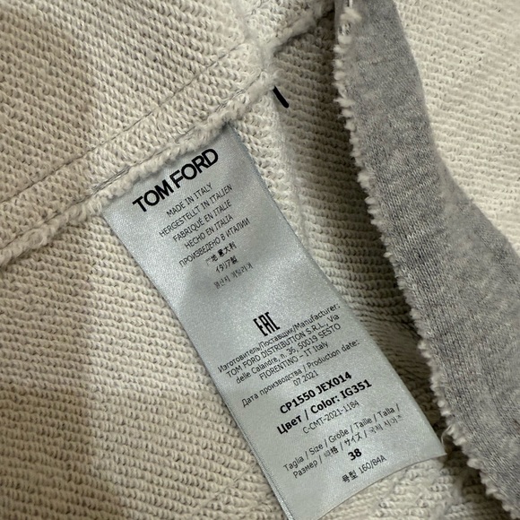 Tom Ford Gray belted Trench Coat for Women - Picture 11 of 16